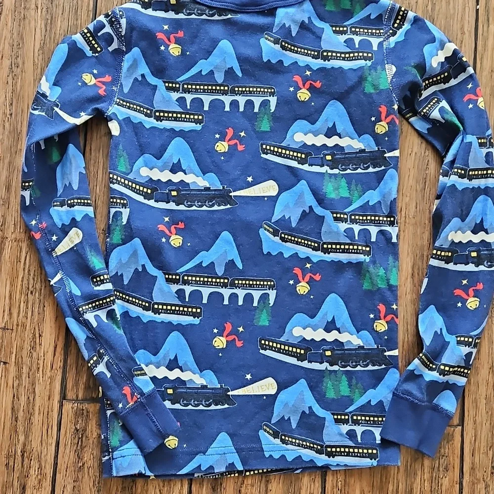 Hanna Andersson Size 8‎ Polar Express Top - Picture 4 of 4